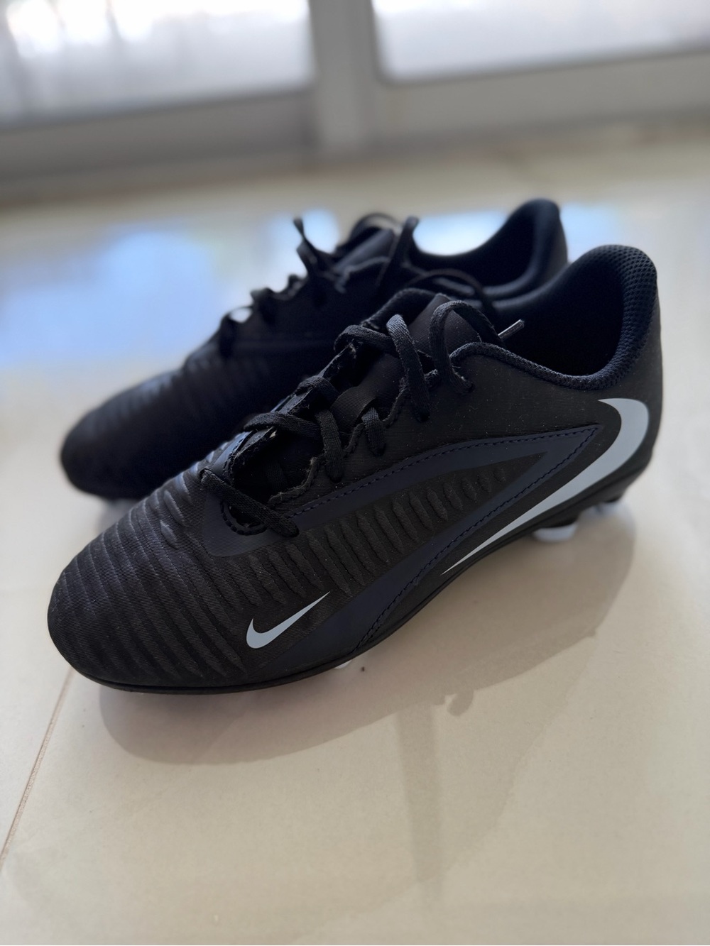 Nike Kids Black and White Soccer Cleats